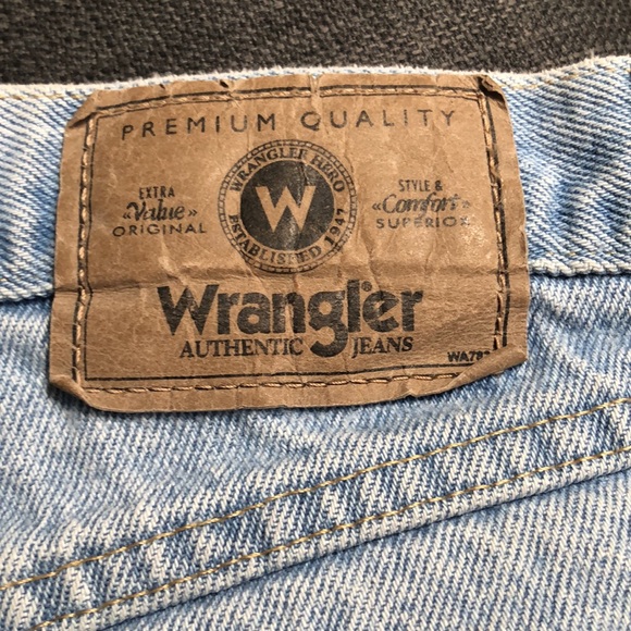 Vintage Wrangler jean shorts - Picture 2 of 11